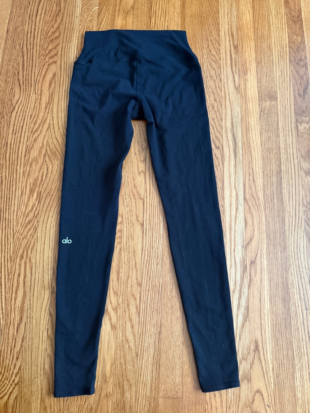 ALO yoga black athletic fitness leggings S